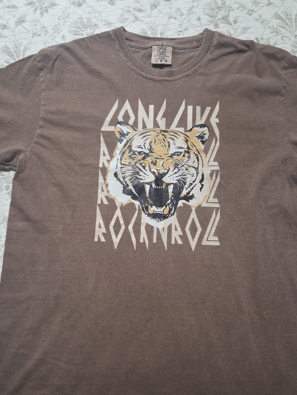 Vintage Tiger Graphic Women's T-Shirt - Brown
